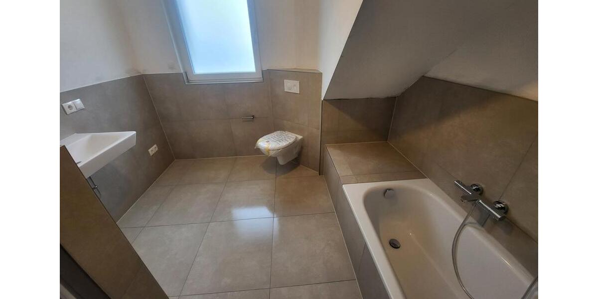 Dachgeschoßwohnung Oberlahr - 2 Zimmer, 71 m&sup2;, 850&euro; | Angebot:23859104