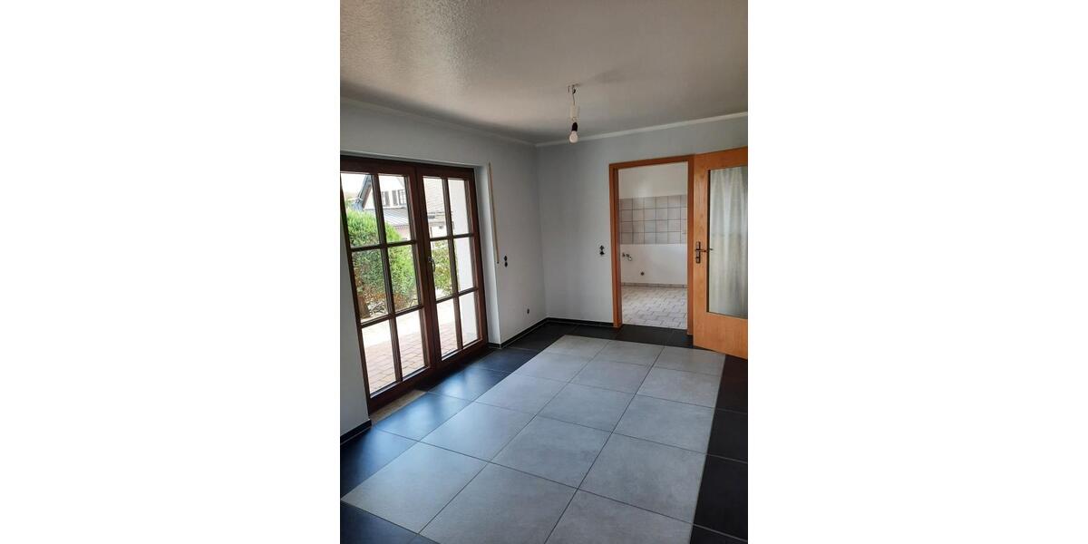 Renovierte & Energetisch modernisierte , helle & freundliche 2-Zimmer-EG-Wohnung zentral in Raubach zu vermieten! - 2- Raubach | Angebot:24576305