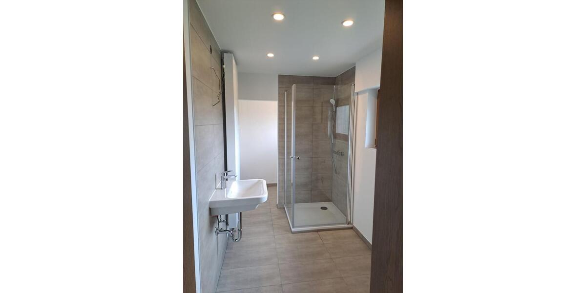 Etagenwohnung Steimel - 5 Zimmer, 120 m&sup2;, 900&euro; | Angebot:25483150