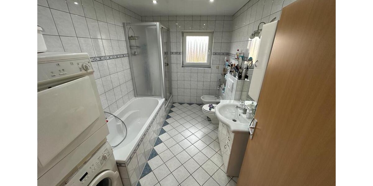 Einfamilienhaus Montabaur - 9 Zimmer, 266 m&sup2;, 600.000&euro; | Angebot:25842146