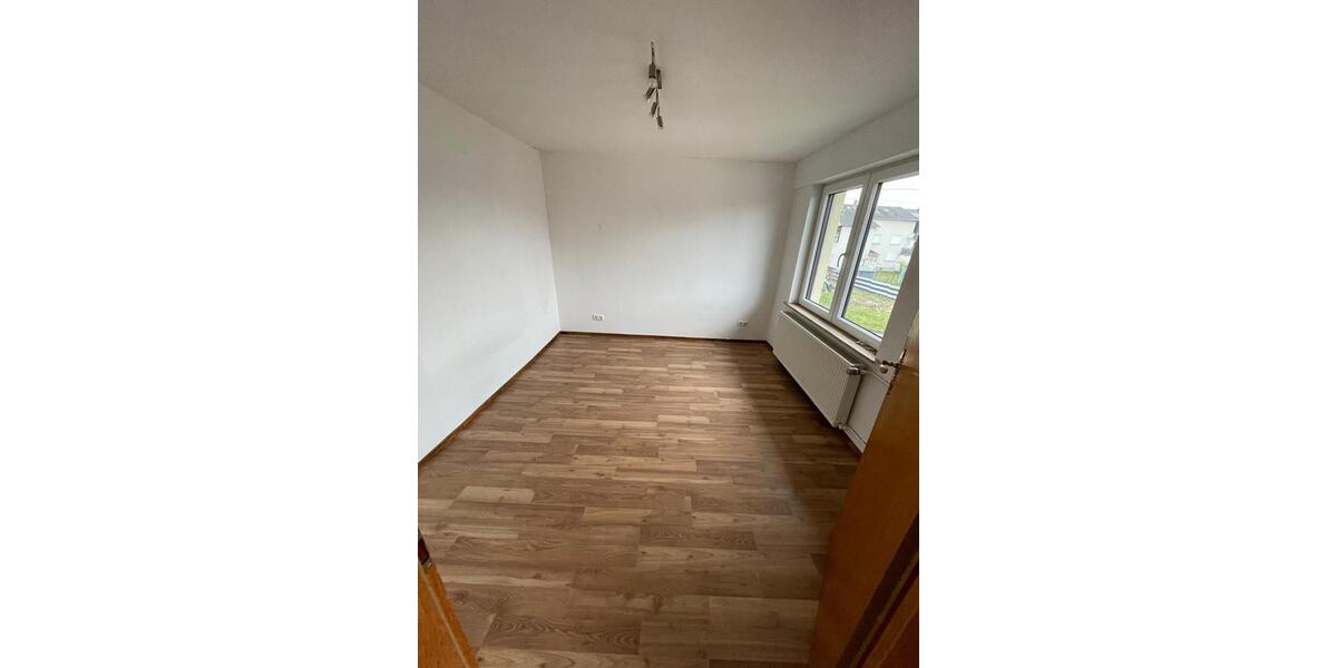 Doppelhaushälfte Montabaur - 6 Zimmer, 146 m&sup2;, 370.000&euro; | Angebot:25981881