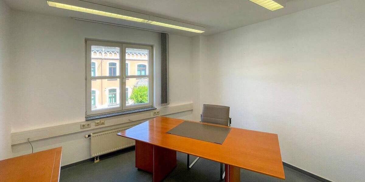 Gewerbeobjekt Rengsdorf - 6 Zimmer, 143 m&sup2;, 1.250&euro; | Angebot:25819916