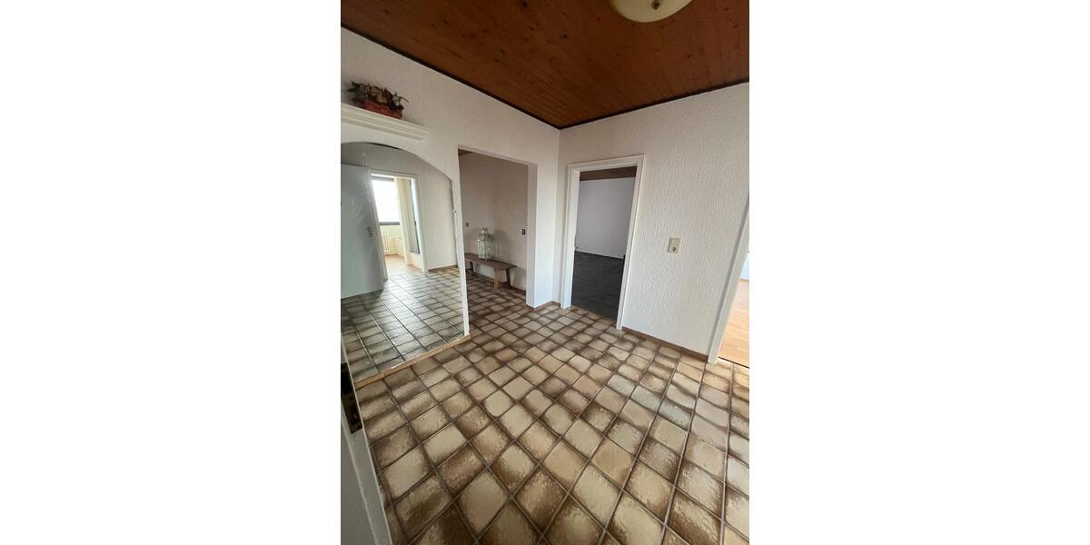 Etagenwohnung Urmitz - 3 Zimmer, 110 m&sup2;, 1.188&euro; | Angebot:26004323