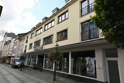 Haus Mayen - 28 Zimmer, 700 m&sup2;, 945.000&euro; | Angebot:24650337