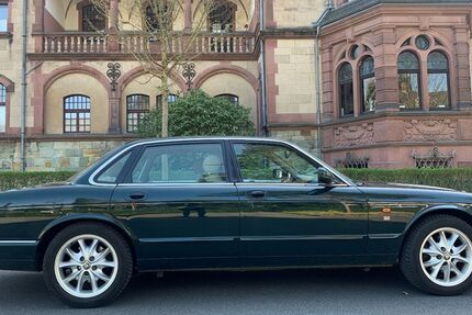 Jaguar XJ8 176.500 km 10.900 &euro; Bad Honnef 53604