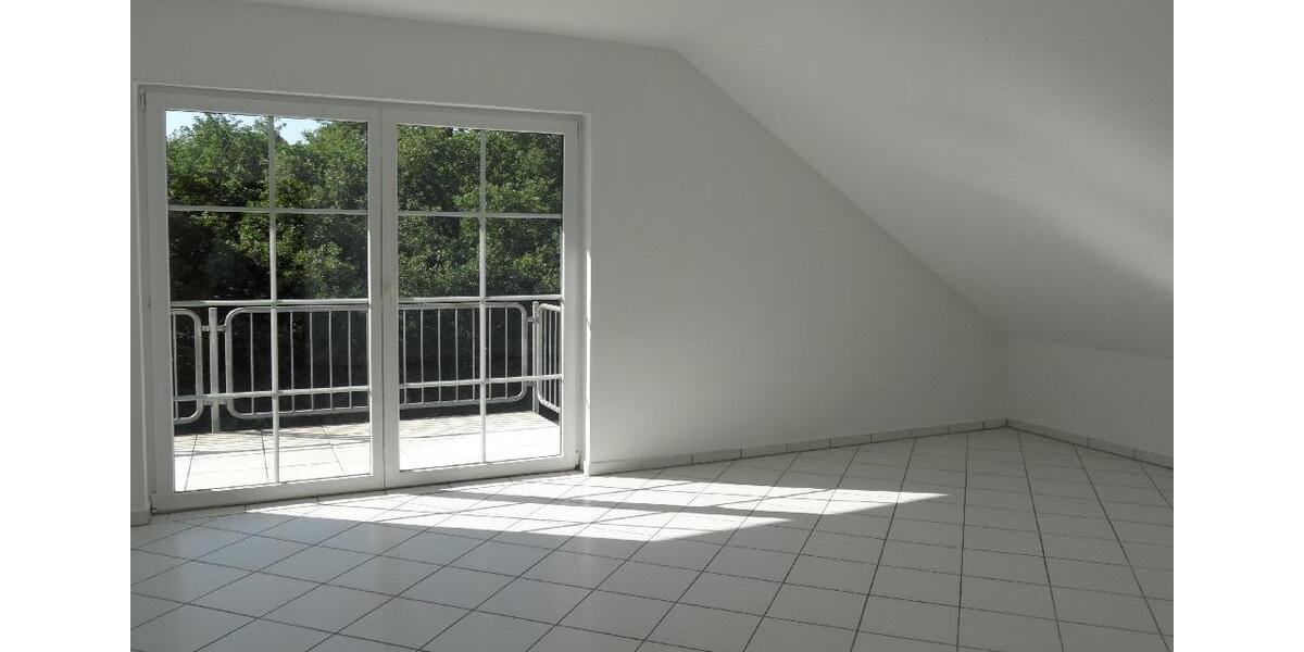 Dachgeschoßwohnung Puderbach - 5 Zimmer, 150 m&sup2;, 980&euro; | Angebot:24763652