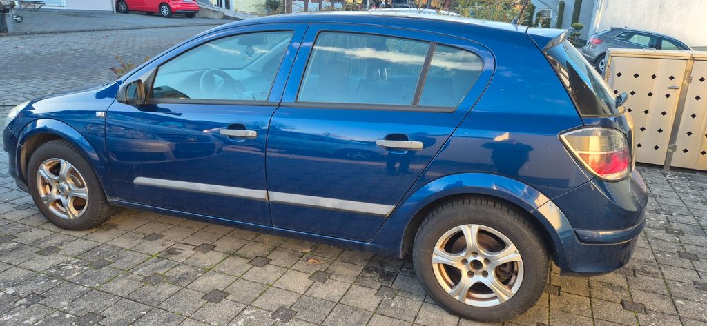 Opel Astra 215.000 km 850 &euro; Andernach 56626