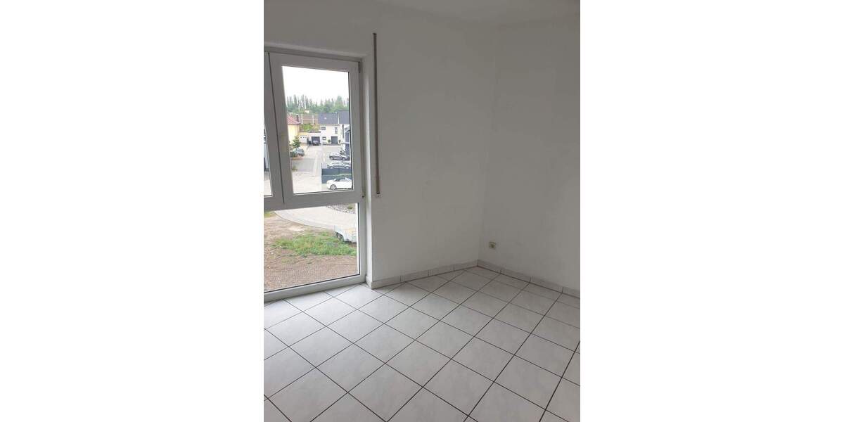 Etagenwohnung Weißenthurm - 4 Zimmer, 96 m&sup2;, 765&euro; | Angebot:25680270