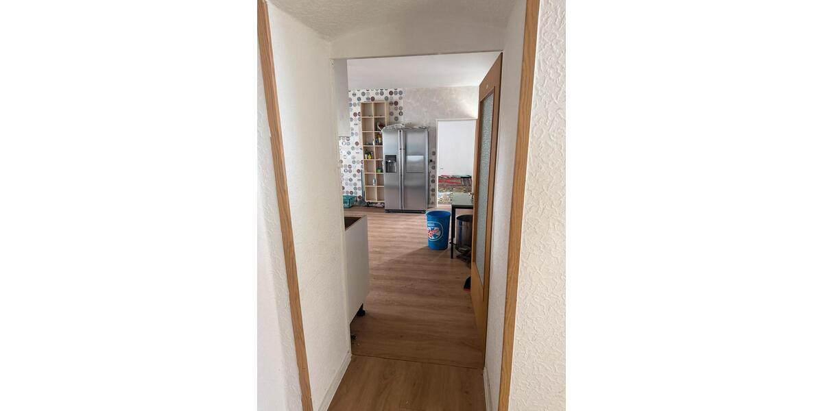 Etagenwohnung Dahlheim - 7 Zimmer, 180 m&sup2;, 700&euro; | Angebot:25870790