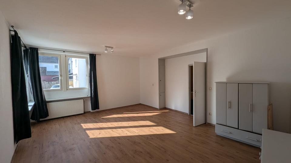Erdgeschoßwohnung Steimel - 2 Zimmer, 81 m&sup2;, 520&euro; | Angebot:25415284