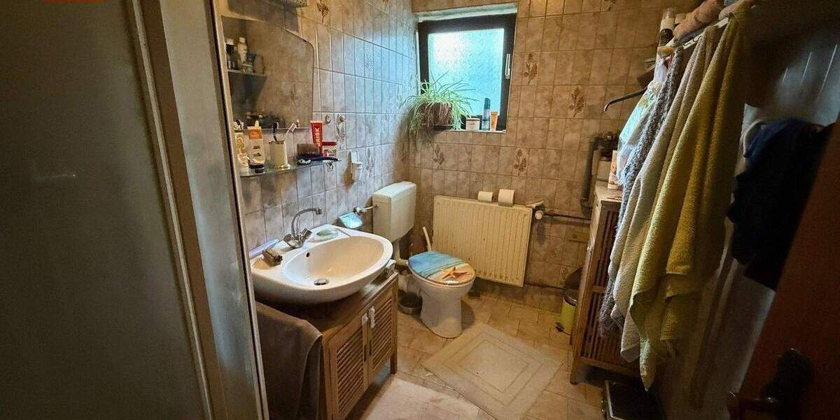 Einfamilienhaus Neustadt (Wied) Neustadt - 6 Zimmer, 167 m&sup2;, 219.000&euro; | Angebot:25668158