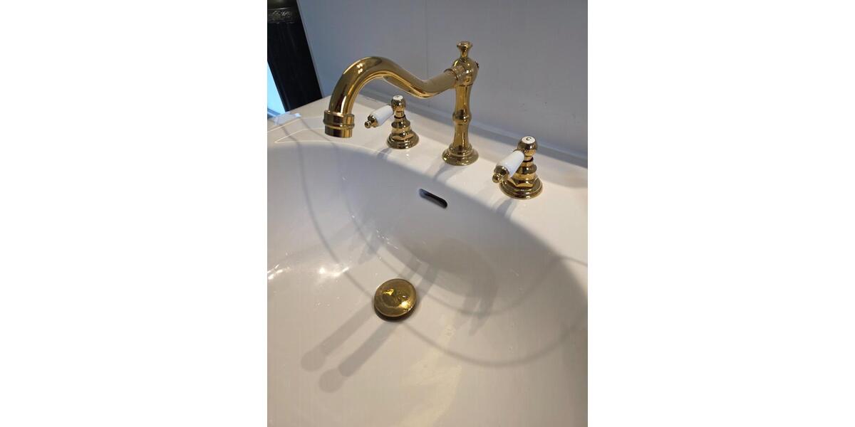 Etagenwohnung Dierdorf - 4 Zimmer, 214 m&sup2;, 1.550&euro; | Angebot:25497965