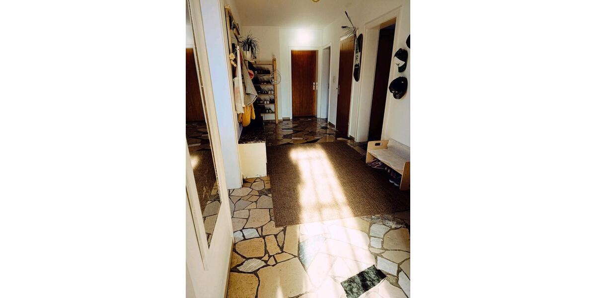 Einfamilienhaus Windhagen - 7 Zimmer, 180 m&sup2;, 1.600&euro; | Angebot:26523015