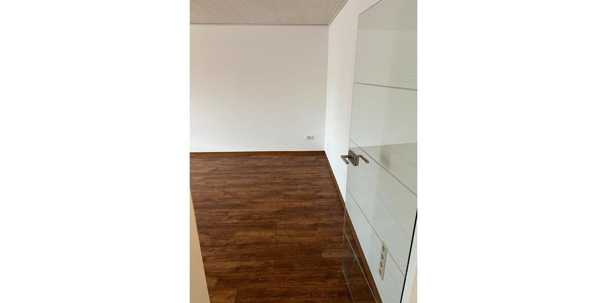Erdgeschoßwohnung Urmitz - 2 Zimmer, 86 m&sup2;, 1.200&euro; | Angebot:25842192