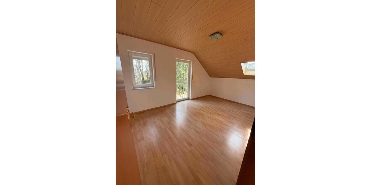 Dachgeschoßwohnung Wirges - 2 Zimmer, 54 m&sup2;, 600&euro; | Angebot:25893782