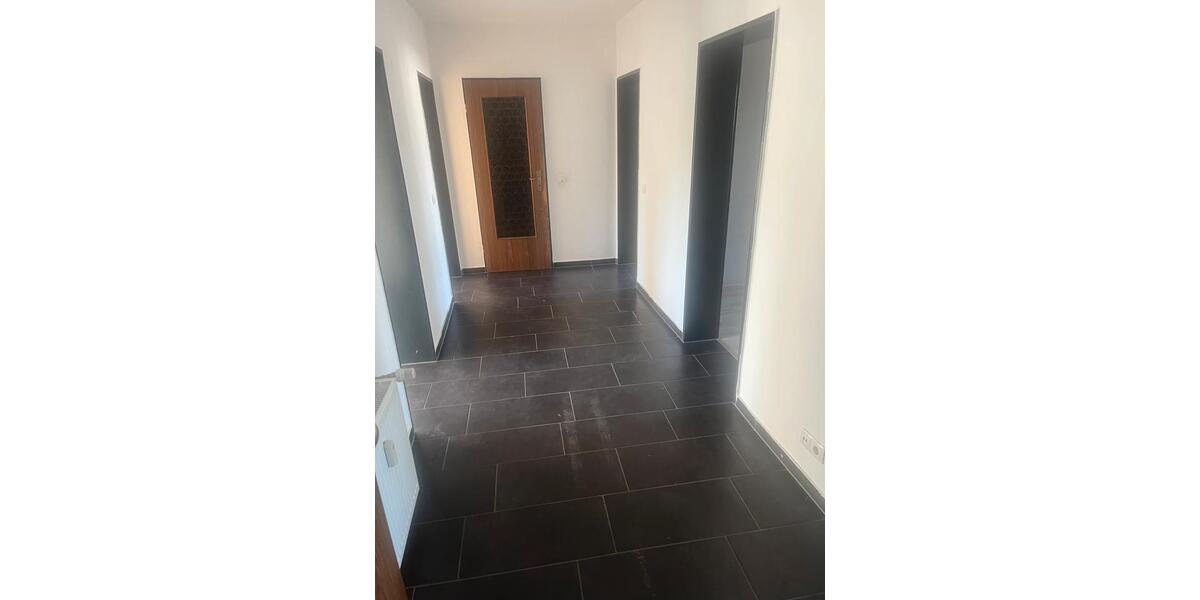 Etagenwohnung Neuwied - 4 Zimmer, 90 m&sup2;, 900&euro; | Angebot:26626120
