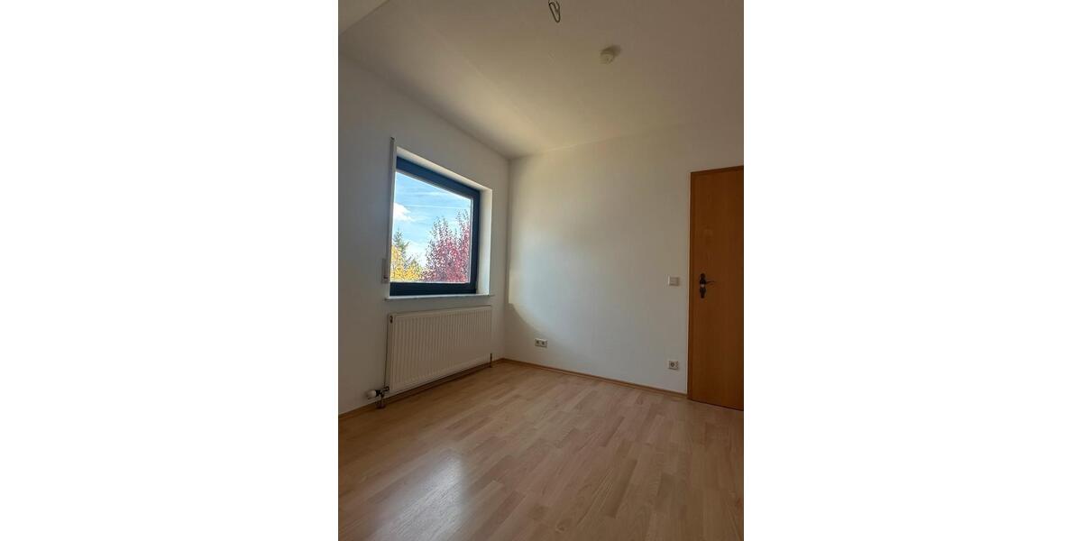 Etagenwohnung Mayen - 3 Zimmer, 85 m&sup2;, 950&euro; | Angebot:23855110