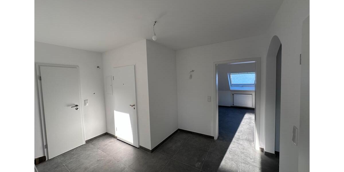 Dachgeschoßwohnung Mayen - 3 Zimmer, 64 m&sup2;, 700&euro; | Angebot:25783263