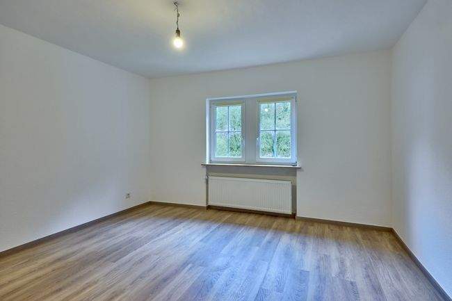 Gewerbeobjekt Roes - 1.250.000&euro; | Angebot:25672681