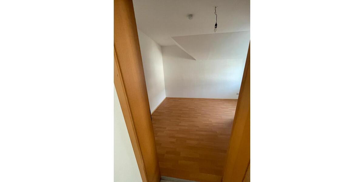 Dachgeschoßwohnung Breitscheid - 3 Zimmer, 72 m&sup2;, 620&euro; | Angebot:25860012