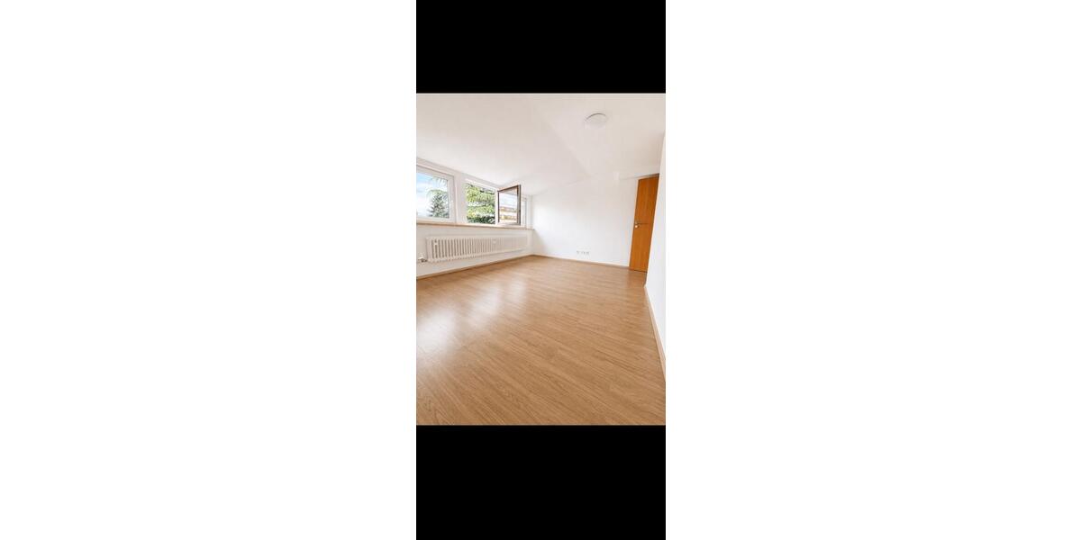 Dachgeschoßwohnung Neuwied - 6 Zimmer, 150 m&sup2;, 1.300&euro; | Angebot:26662816