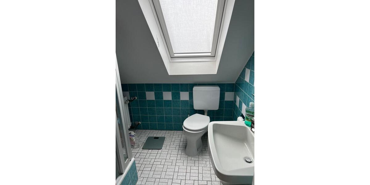 Dachgeschoßwohnung Urmitz - 2 Zimmer, 60 m&sup2;, 475&euro; | Angebot:25935772