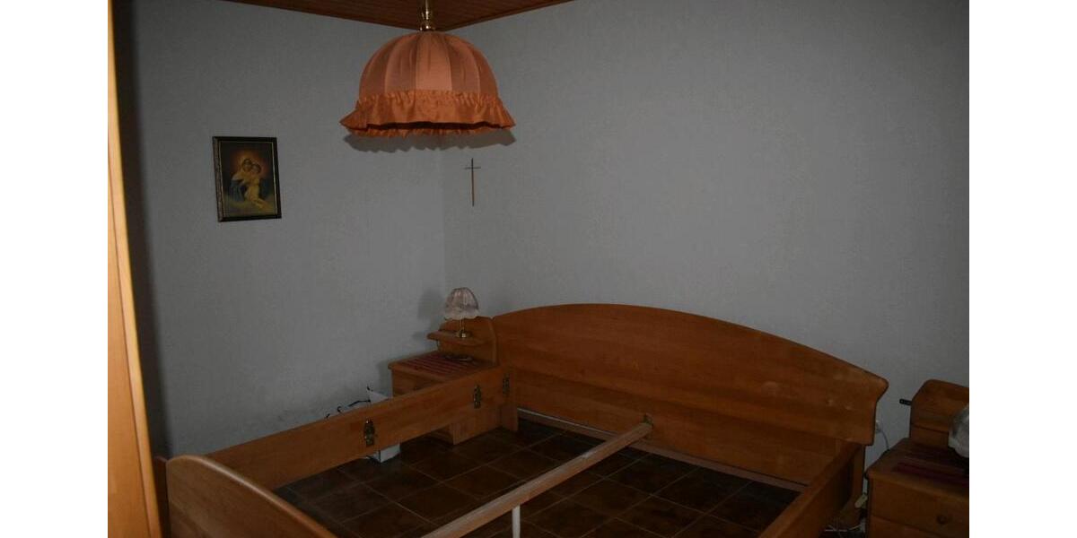 Einfamilienhaus Düngenheim - 5 Zimmer, 182 m&sup2;, 179.000&euro; | Angebot:25590905