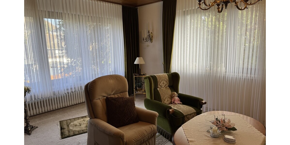 Zwei-Parteienhaus mit Baugrund - Zweifamilienhaus Niederzissen | Angebot:25145612