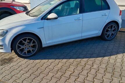 VW Golf 196.695 km 9.400 &euro; Dattenberg 53547