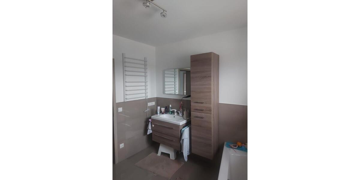 Reihenhaus Asbach - 7 Zimmer, 150 m&sup2;, 460.000&euro; | Angebot:24836110