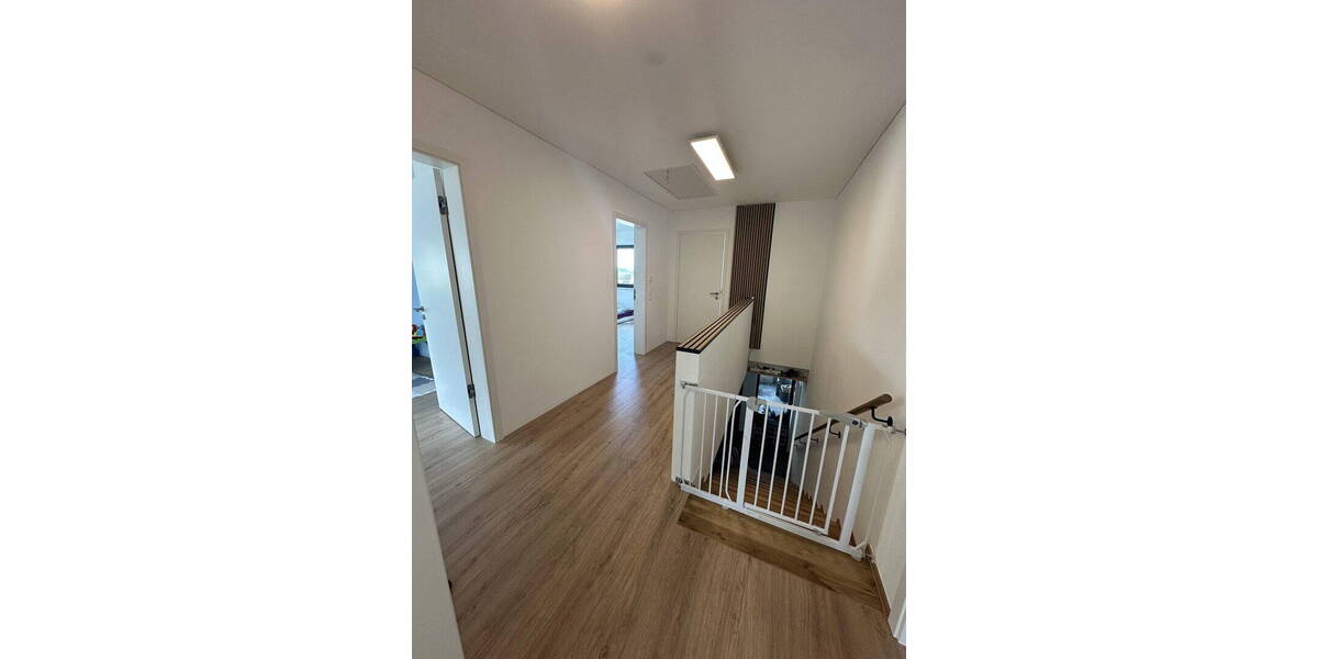 Einfamilienhaus Sankt Katharinen (Landkreis Neuwied) - 7 Zimmer, 180 m&sup2;, 2.400&euro; | Angebot:26806002