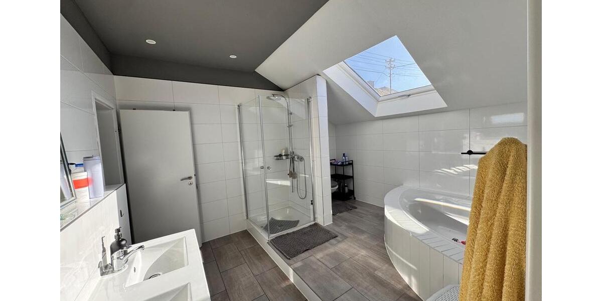 Doppelhaushälfte Melsbach - 5 Zimmer, 129 m&sup2;, 1.350&euro; | Angebot:26385804