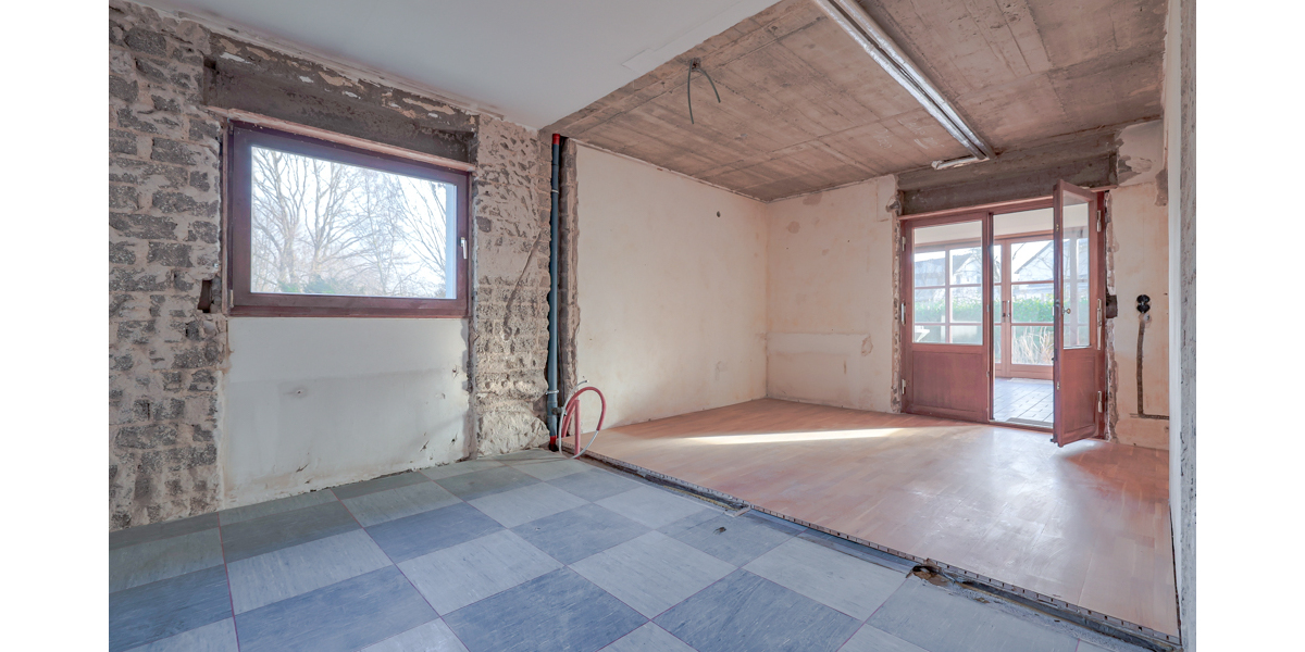 Rohdiamant mit Potenzial: Entkerntes Haus mit viel Platz für Mensch & Tier. 5686 m² Grundstück! - Einfamilienhaus Bad Honnef / Aegidienberg Aegidienberg | Angebot:25097239