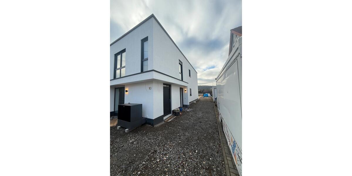 Etagenwohnung Unkel - 2 Zimmer, 120 m&sup2;, 1.800&euro; | Angebot:24921323