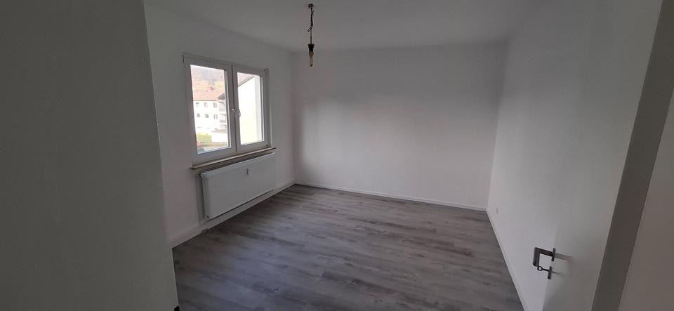 Etagenwohnung Bad Hönningen - 2 Zimmer, 48 m&sup2;, 480&euro; | Angebot:25026285