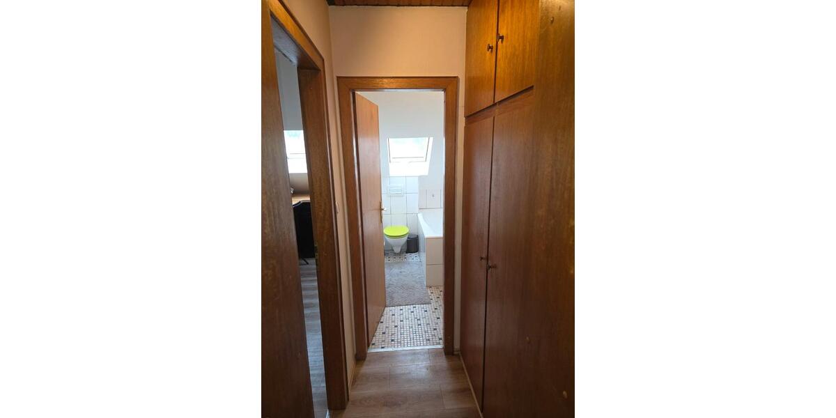 Dachgeschoßwohnung Andernach - 1 Zimmer, 38 m&sup2;, 305&euro; | Angebot:26635606