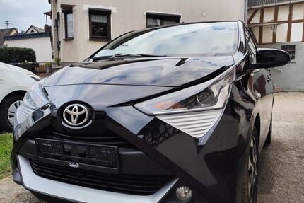 Toyota Aygo (X) 78.400 km 8.200 &euro; Thalhausen 56584