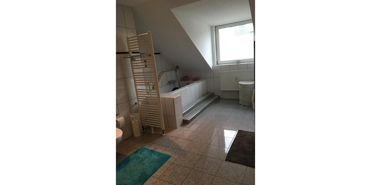 Dachgeschoßwohnung Koblenz - 3 Zimmer, 100 m&sup2;, 925&euro; | Angebot:25978908