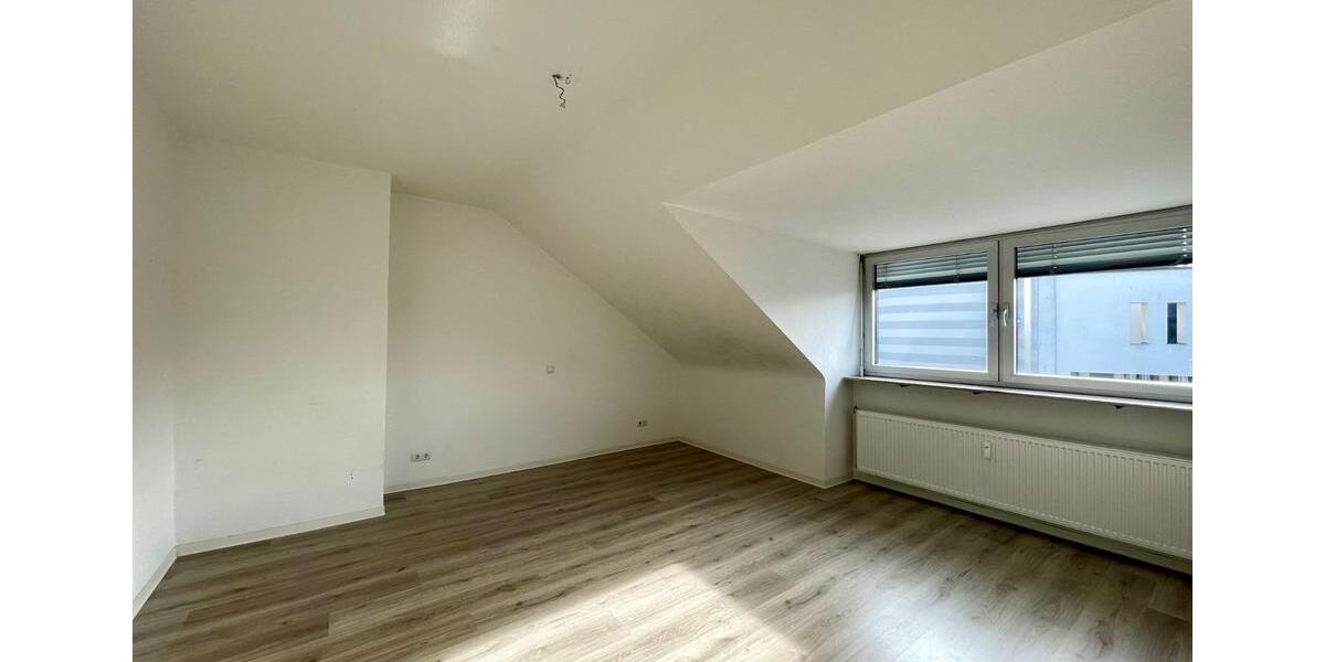 Dachgeschoßwohnung Koblenz - 3 Zimmer, 84 m&sup2;, 795&euro; | Angebot:25378756
