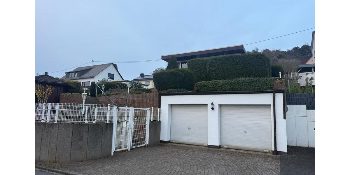 Bungalow Hillscheid - 6.5 Zimmer, 182 m&sup2;, 429.000&euro; | Angebot:25929557