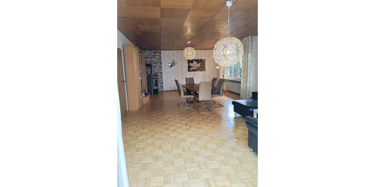 Einfamilienhaus Neuwied Heimbach-Weis - 5 Zimmer, 158 m&sup2;, 1.600&euro; | Angebot:26845448