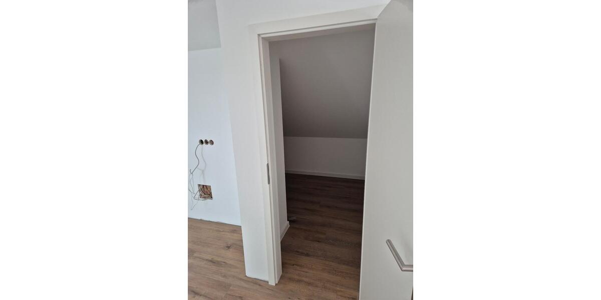 Dachgeschoßwohnung Polch - 5 Zimmer, 122 m&sup2;, 1.100&euro; | Angebot:25941920