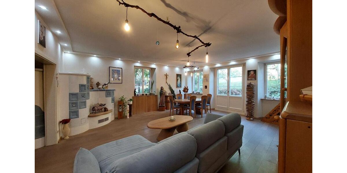 Mehrfamilienhaus, Wohnhaus Rheinbreitbach - 8 Zimmer, 403 m&sup2;, 697.000&euro; | Angebot:25852404