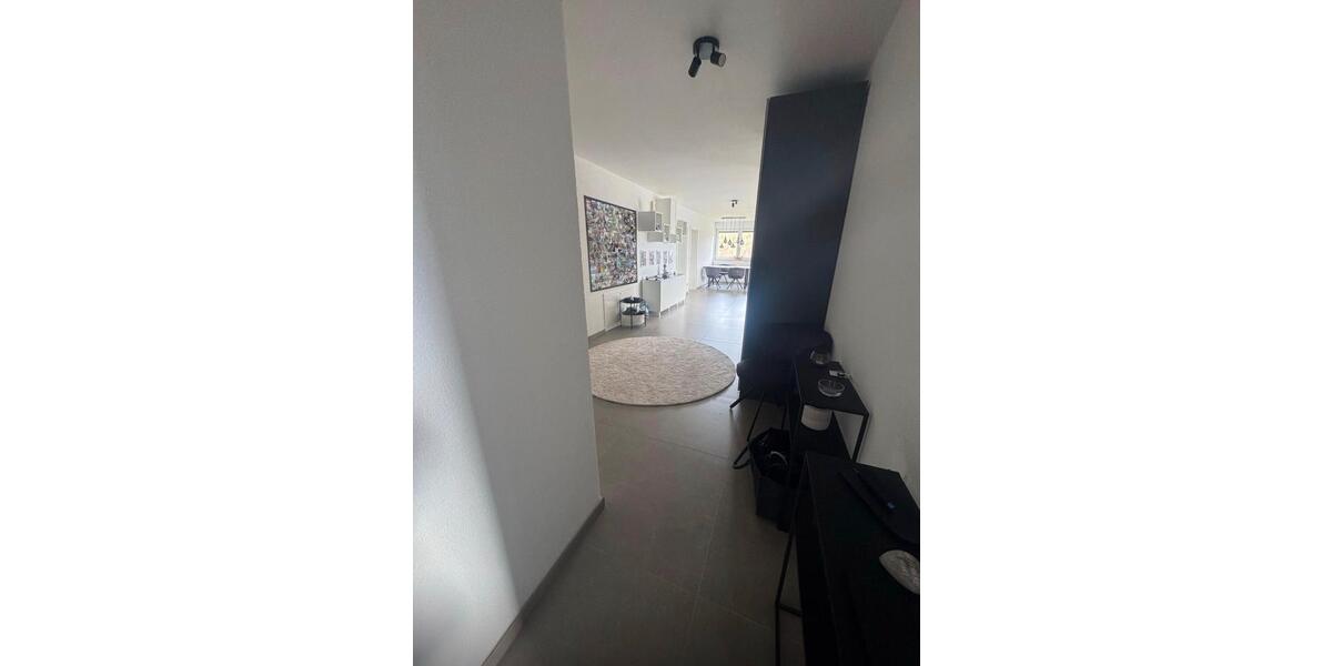 Dachgeschoßwohnung Schalkenbach - 4 Zimmer, 125 m&sup2;, 1.300&euro; | Angebot:26023341