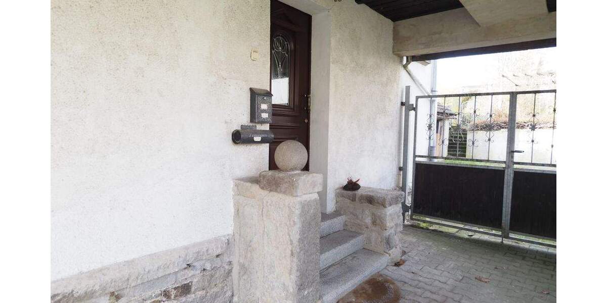 Einfamilienhaus Marienrachdorf - 7 Zimmer, 155 m&sup2;, 199.000&euro; | Angebot:25670956