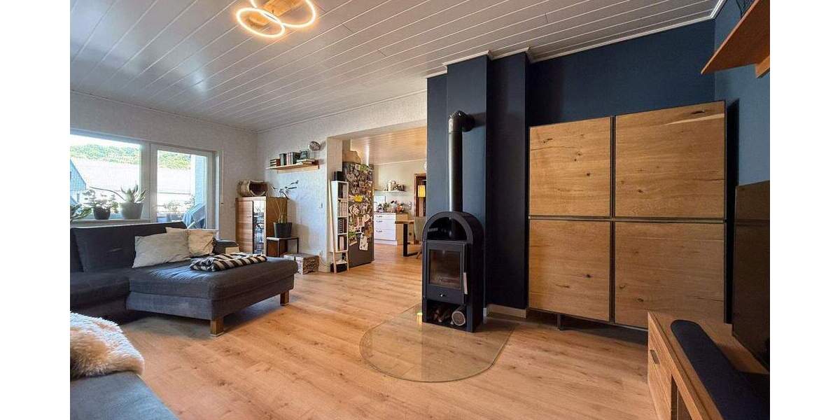 Etagenwohnung Rheinbrohl - 2 Zimmer, 93 m&sup2;, 174.000&euro; | Angebot:25787224
