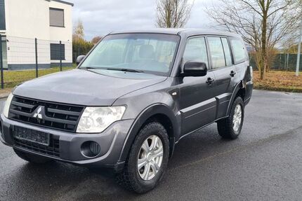 Mitsubishi Pajero 330.000 km 6.500 &euro; Koblenz 56070