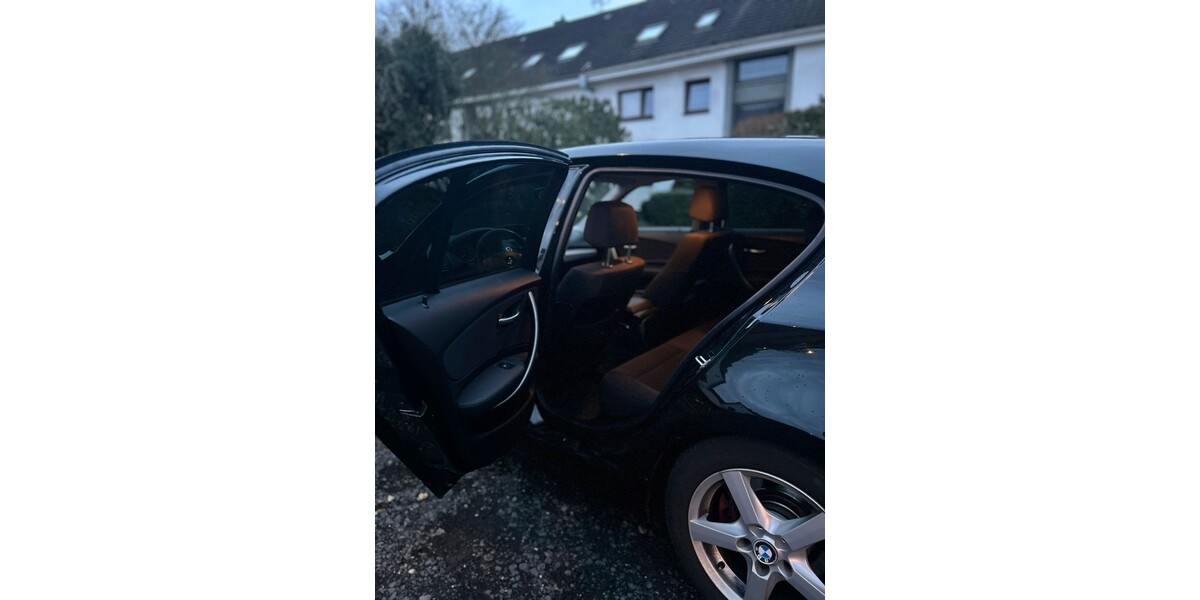 BMW 1er 282.444 km 3.700 &euro; Bad Honnef 53604