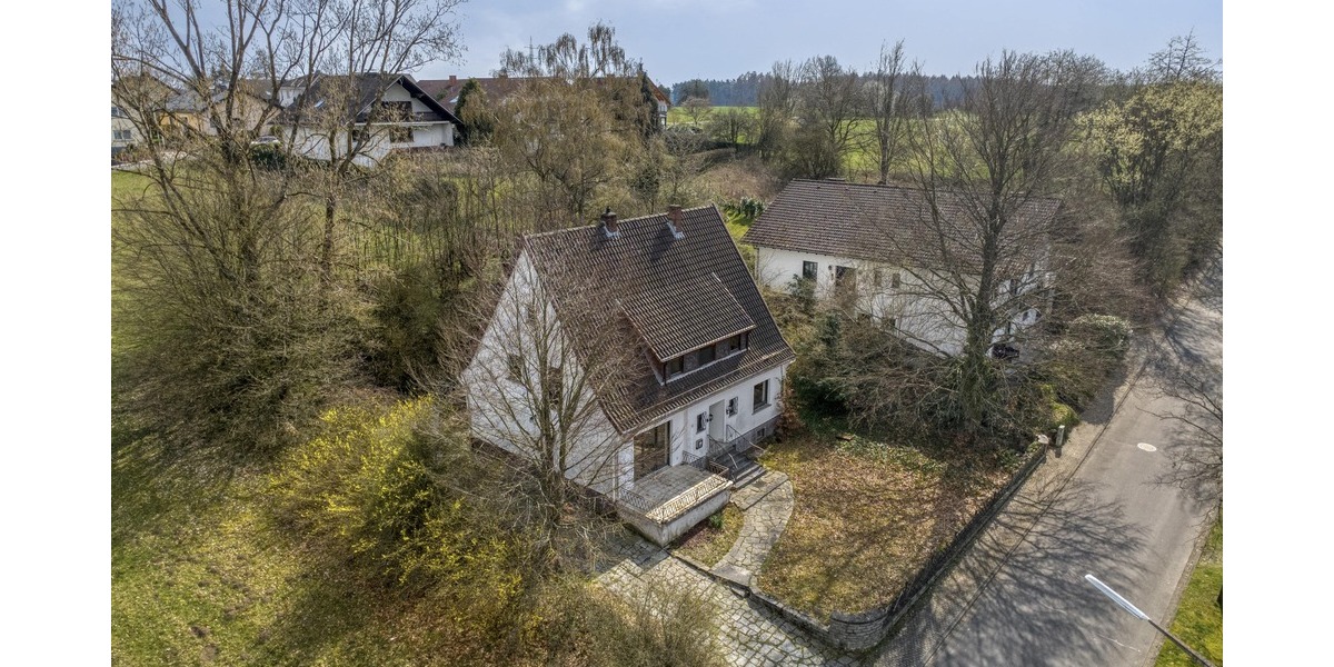 Solides Haus mit großem Garten in Aussichtslage ! - Einfamilienhaus Staudt | Angebot:25942745