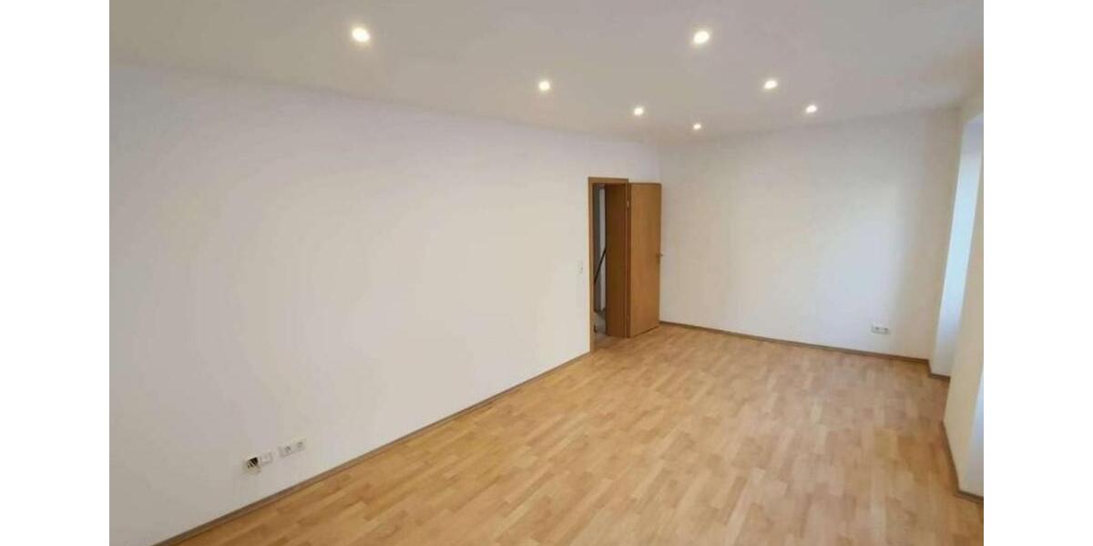 Etagenwohnung Lahnstein - 2 Zimmer, 70 m&sup2;, 689&euro; | Angebot:25818983